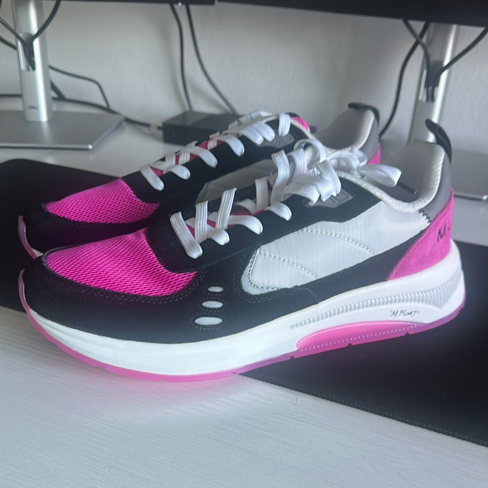 Men’s Municipal Sneakers size 12 New